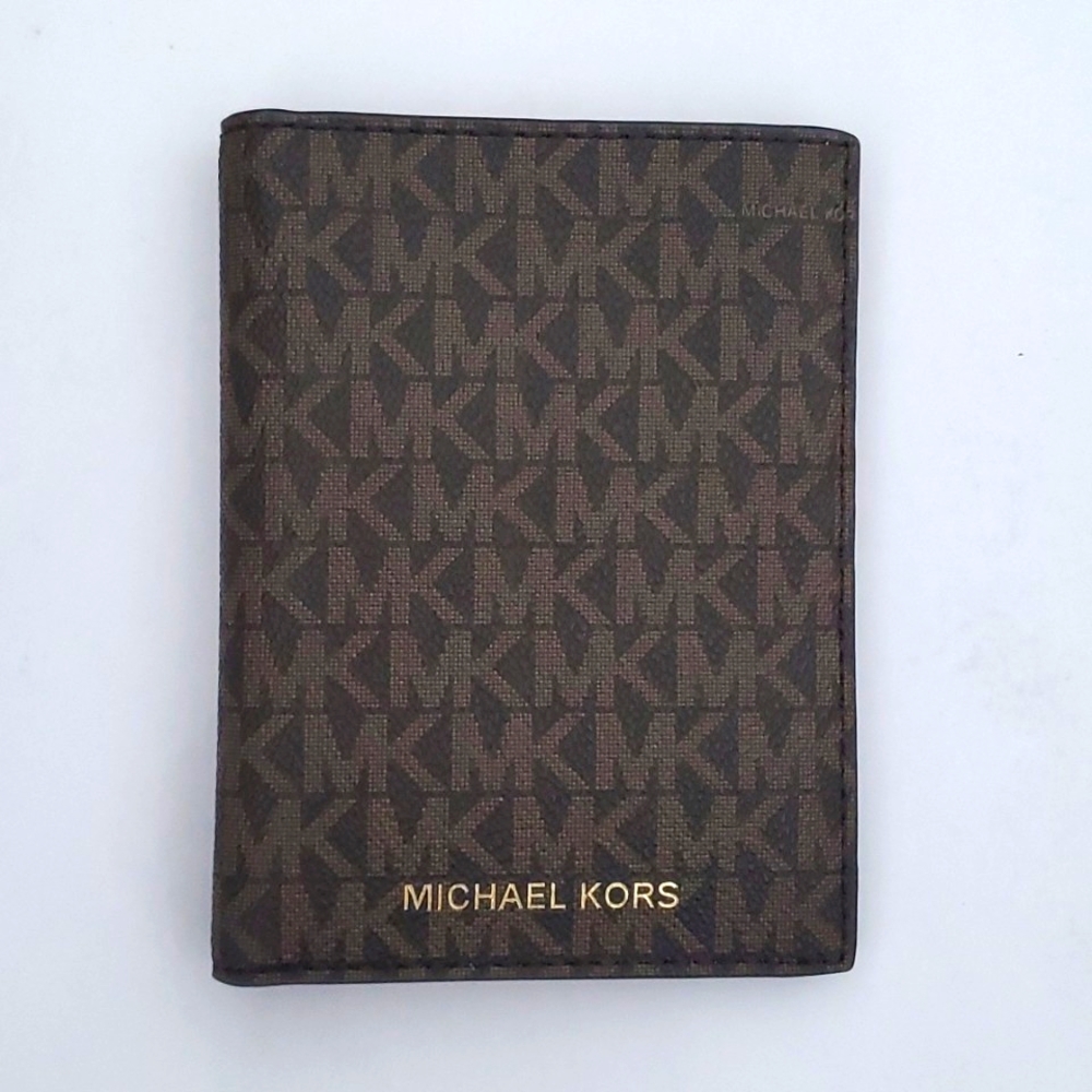 MICHAEL KORS - Passport Wallet